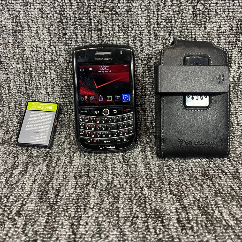 Blackberry Tour 9630 Smartphone Verizon OS 5 Black QWERTY Keyboard Case Bundle